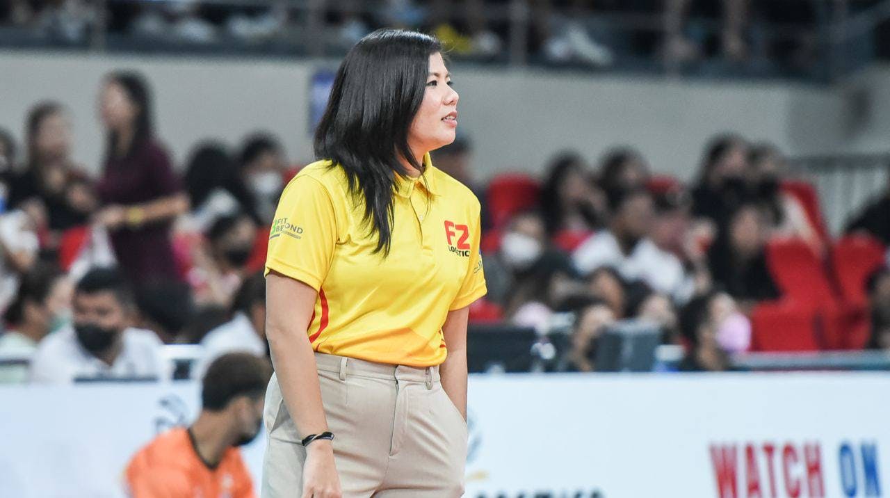 No bland days for F2 Logistics coach Regine Diego who likes to mix up her hairstyle game